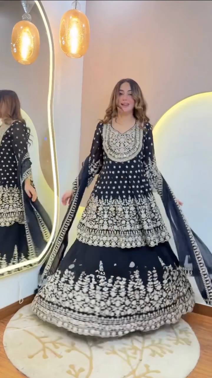 Boutique Style Coding Dori Work Ethnic Set - Front & Back Sequence Work