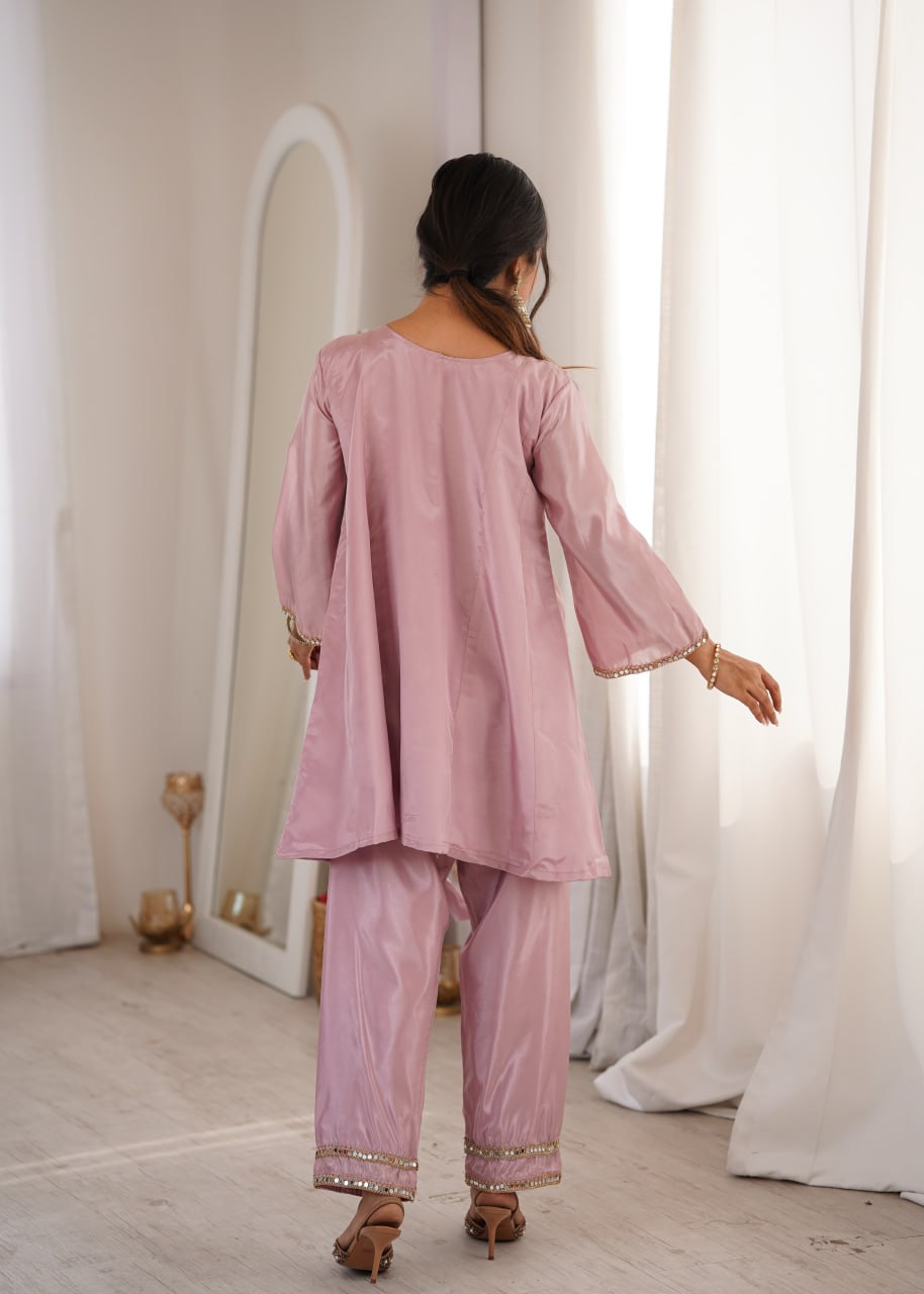 Modern Ethnic V-Neck Kurti Set with Adjustable Pant and Traditional Batwa
