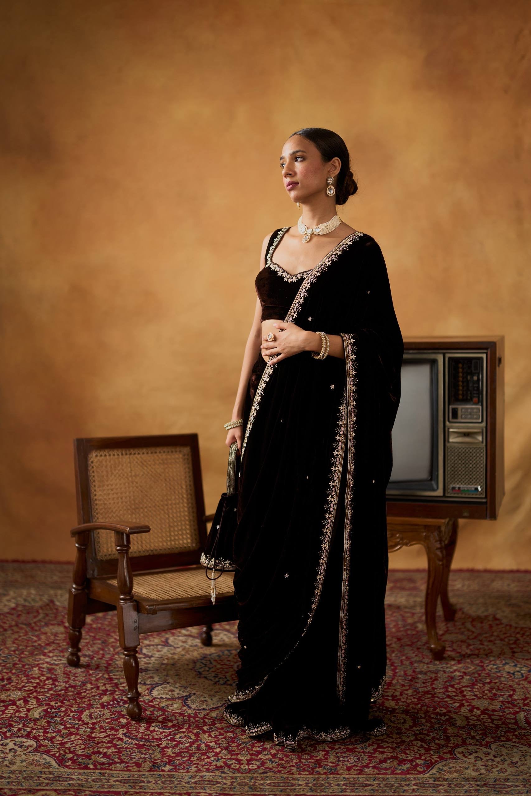 SPECIAL WEDDING SUPERHIT TRENDING VELVET SAREE WITH EMBROIDERED AND FANCY LACE BORDER WITH STITCHE BLOUSE