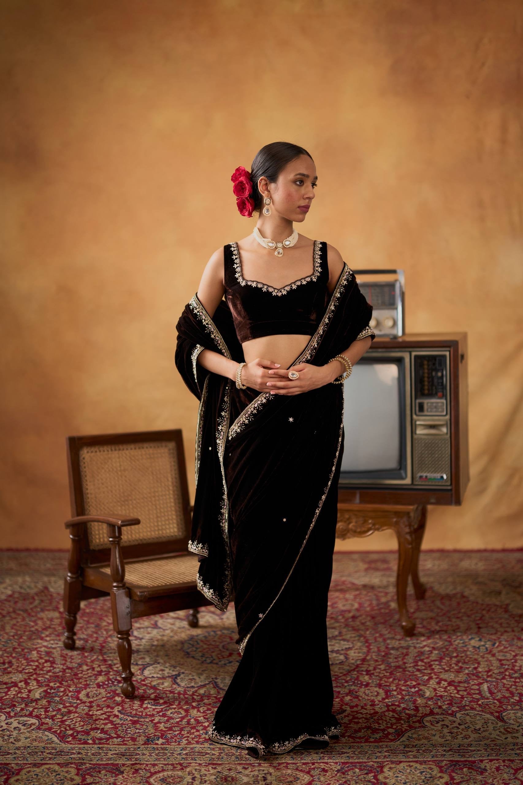 SPECIAL WEDDING SUPERHIT TRENDING VELVET SAREE WITH EMBROIDERED AND FANCY LACE BORDER WITH STITCHE BLOUSE