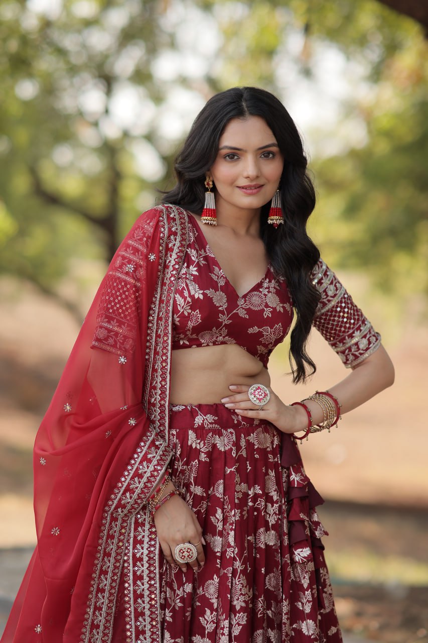 Designer Dyeable Pure Viscose Jacquard fabric Lehenga Choli &amp; Dupatta Set