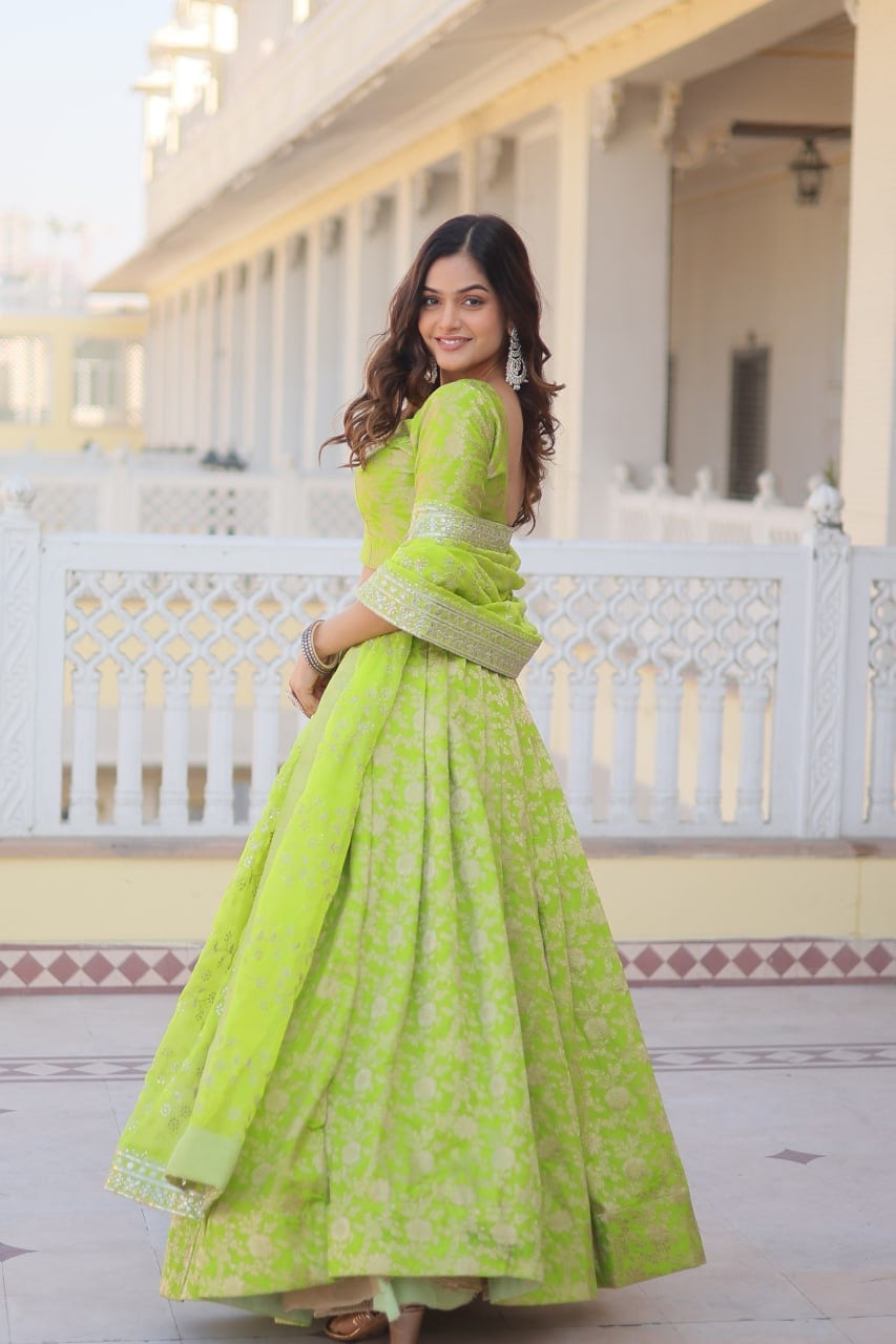 Designer Dyeable Pure Viscose Jacquard fabric Lehenga Choli & Dupatta Set