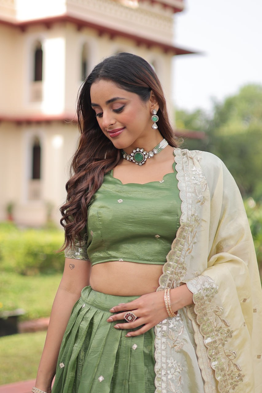 Lehenga choli Dupatta Set