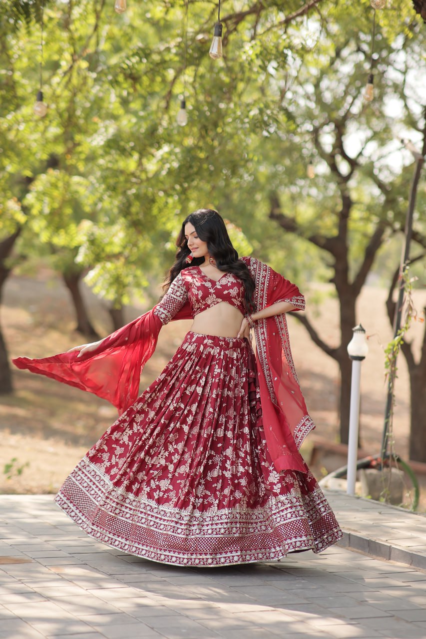 Designer Dyeable Pure Viscose Jacquard fabric Lehenga Choli &amp; Dupatta Set